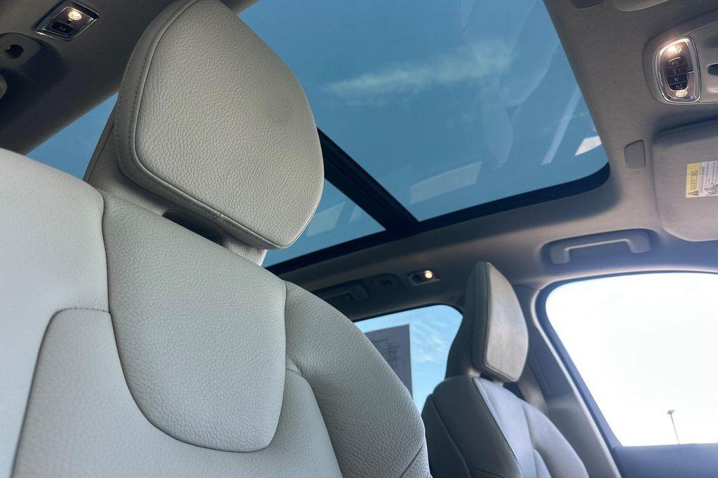 used 2022 Volvo XC90 car, priced at $37,565