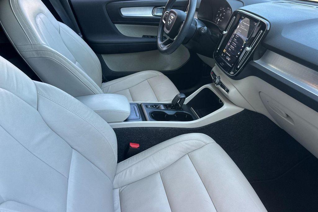 used 2022 Volvo XC40 car, priced at $25,795