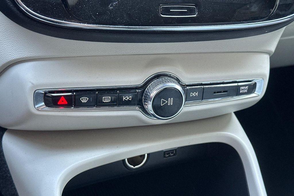 used 2022 Volvo XC40 car, priced at $25,795