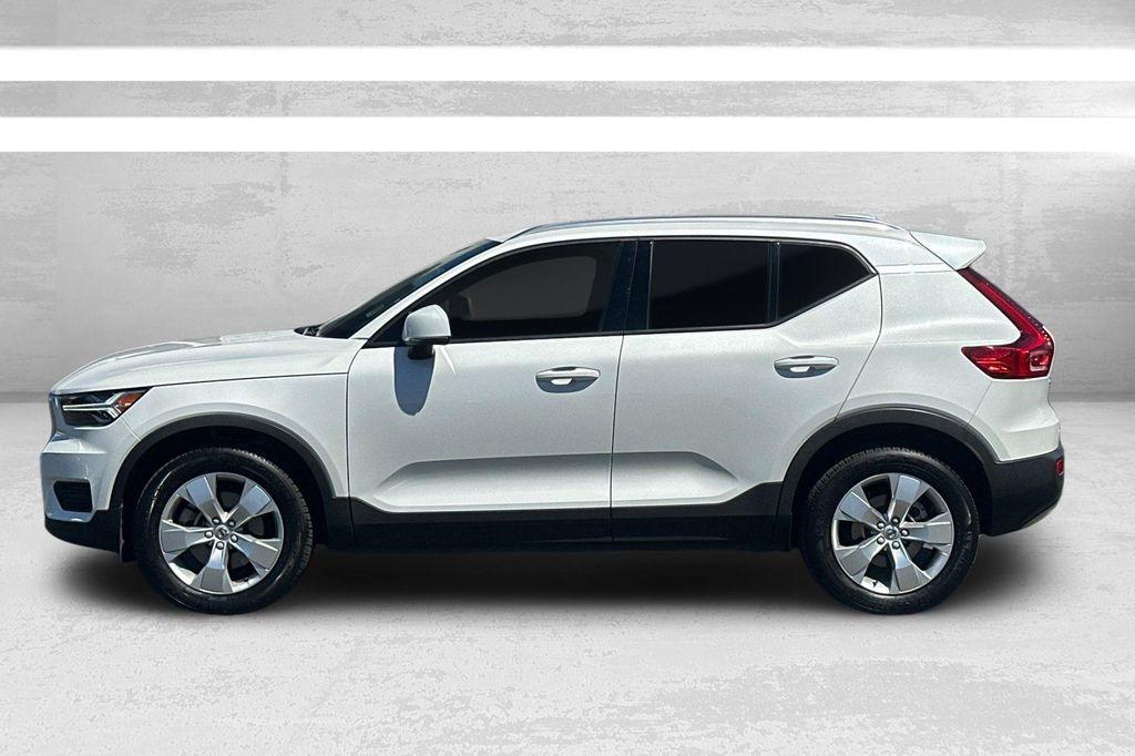 used 2022 Volvo XC40 car, priced at $25,795