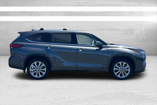 used 2022 Toyota Highlander Hybrid car, priced at $47,265