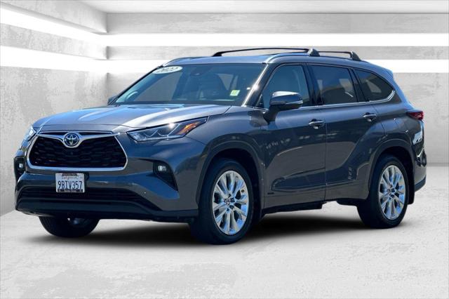 used 2022 Toyota Highlander Hybrid car, priced at $47,265