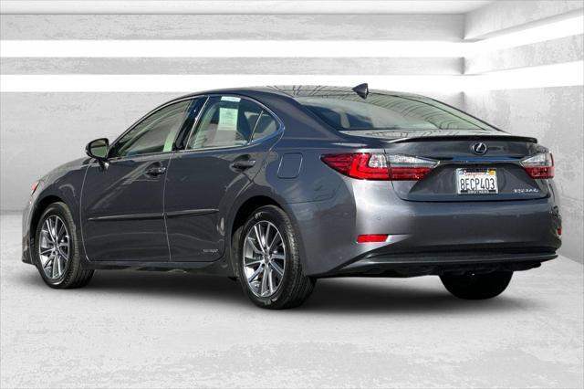 used 2018 Lexus ES 300h car, priced at $24,618