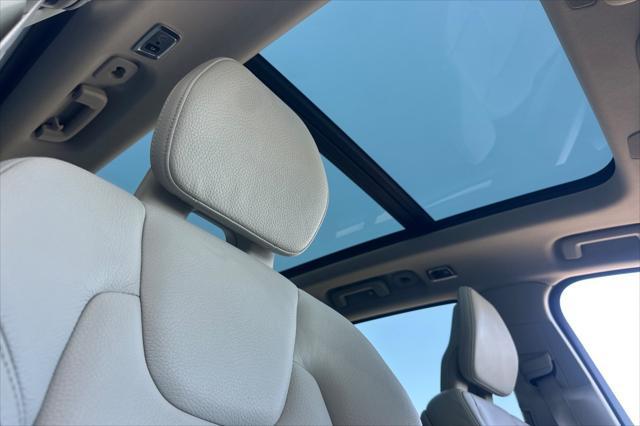 used 2022 Volvo XC90 Recharge Plug-In Hybrid car, priced at $47,129