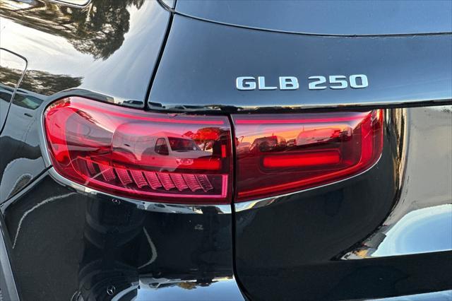 new 2025 Mercedes-Benz GLB 250 car, priced at $46,950