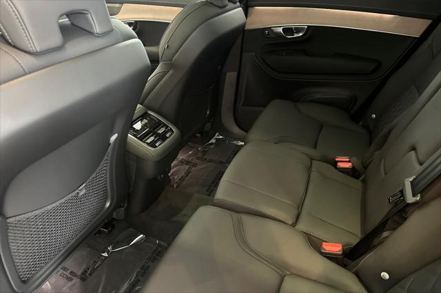 new 2025 Volvo XC90 car, priced at $69,155
