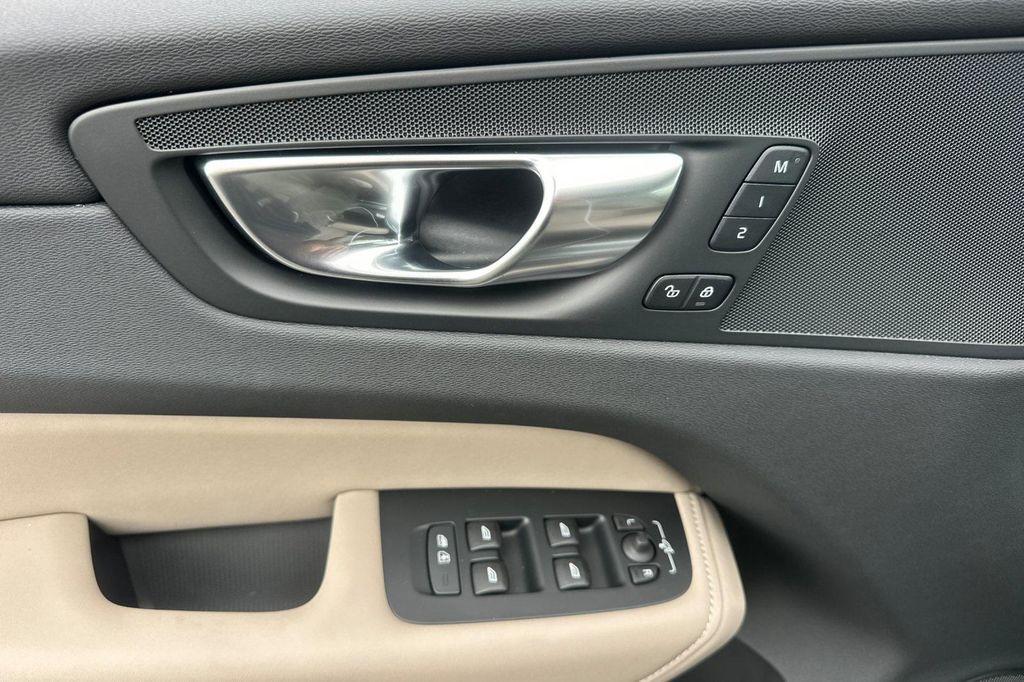 new 2026 Volvo XC60 car, priced at $58,015