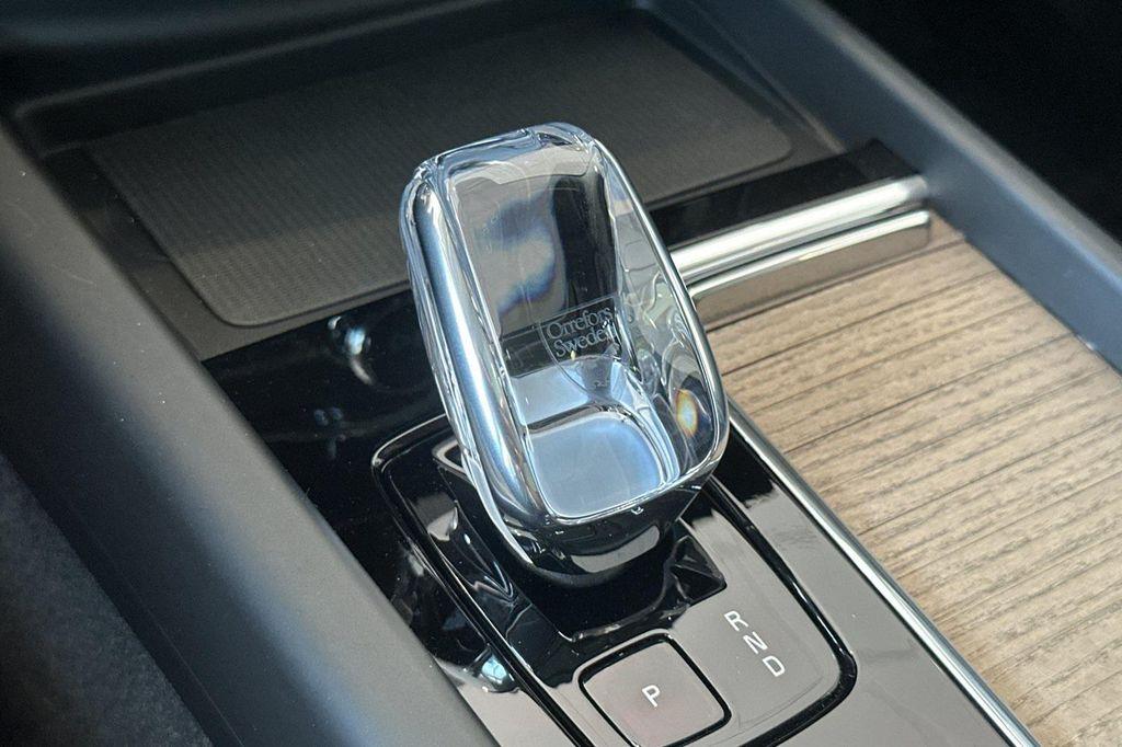 new 2026 Volvo XC60 car, priced at $58,425