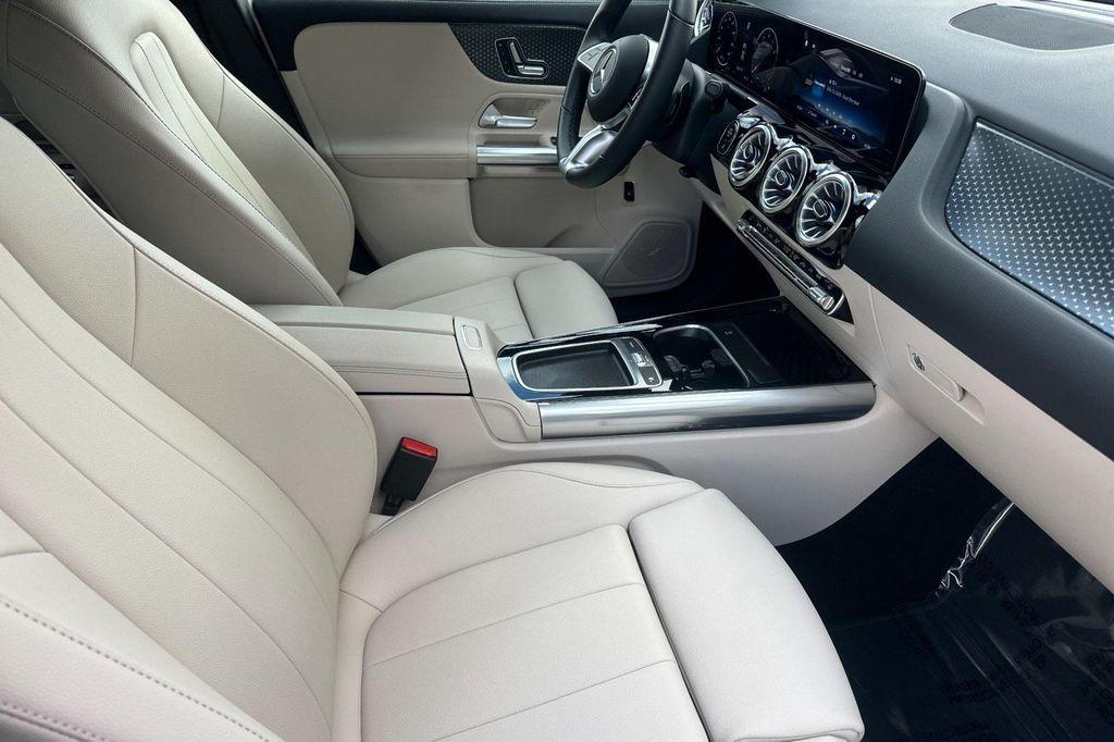 used 2025 Mercedes-Benz GLA 250 car, priced at $37,479