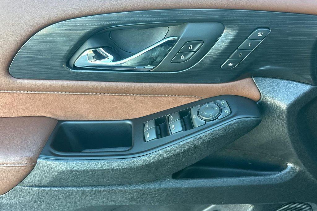 used 2018 Chevrolet Traverse car, priced at $22,175