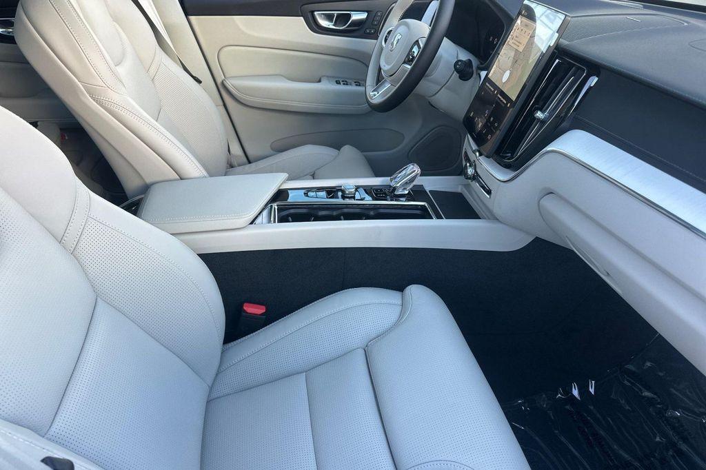 new 2026 Volvo XC60 car, priced at $63,935