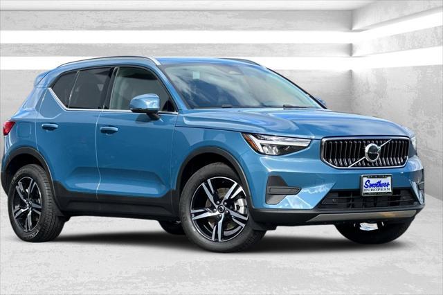 new 2025 Volvo XC40 car, priced at $43,595