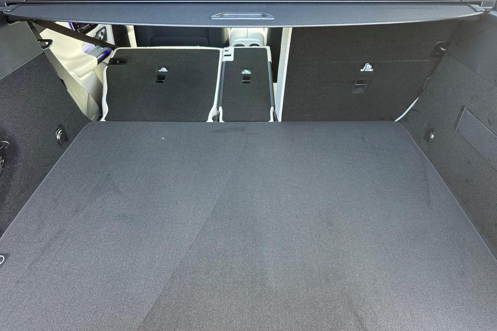 new 2026 Mercedes-Benz GLC 300 car, priced at $59,755