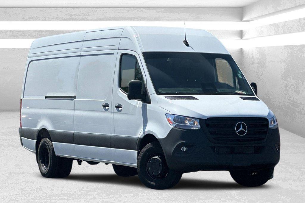 new 2025 Mercedes-Benz Sprinter 3500 car, priced at $75,956