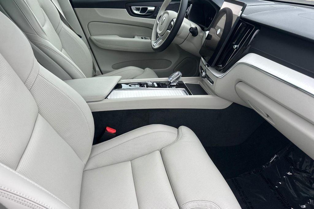 new 2026 Volvo XC60 Plug-In Hybrid car, priced at $74,275