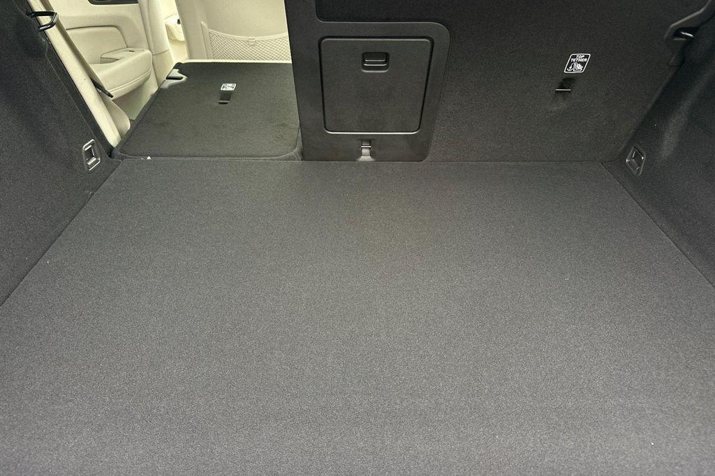 new 2026 Volvo XC60 Plug-In Hybrid car, priced at $74,275