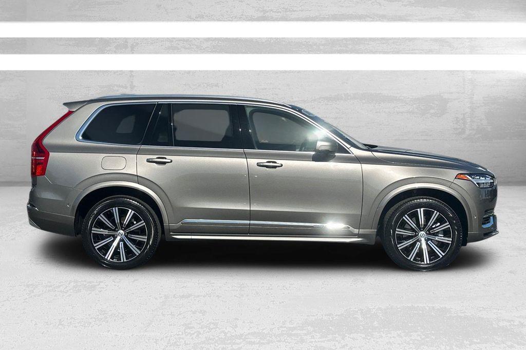 used 2022 Volvo XC90 Recharge Plug-In Hybrid car