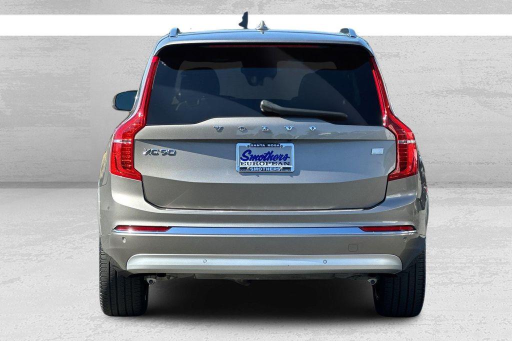 used 2022 Volvo XC90 Recharge Plug-In Hybrid car