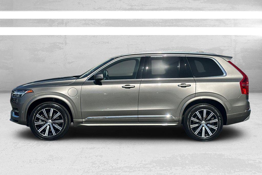 used 2022 Volvo XC90 Recharge Plug-In Hybrid car
