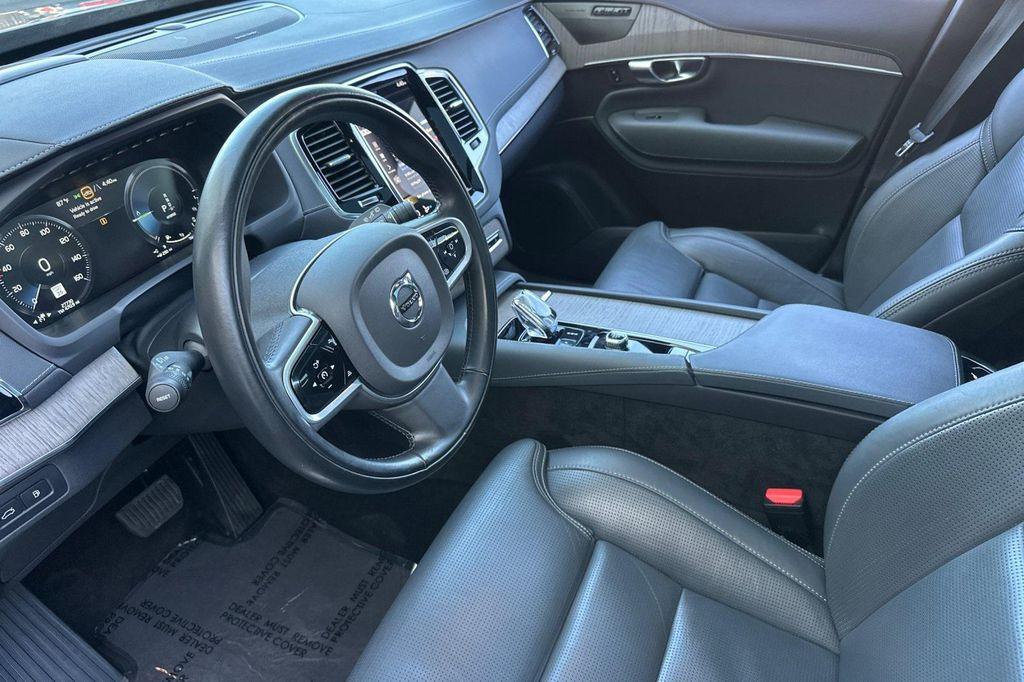 used 2022 Volvo XC90 Recharge Plug-In Hybrid car