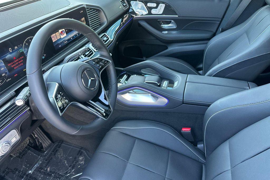 new 2025 Mercedes-Benz GLE 580 car, priced at $102,990