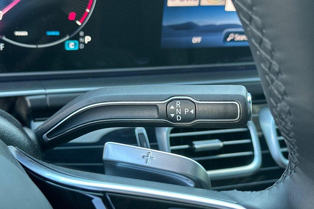 new 2025 Mercedes-Benz GLE 580 car, priced at $102,990