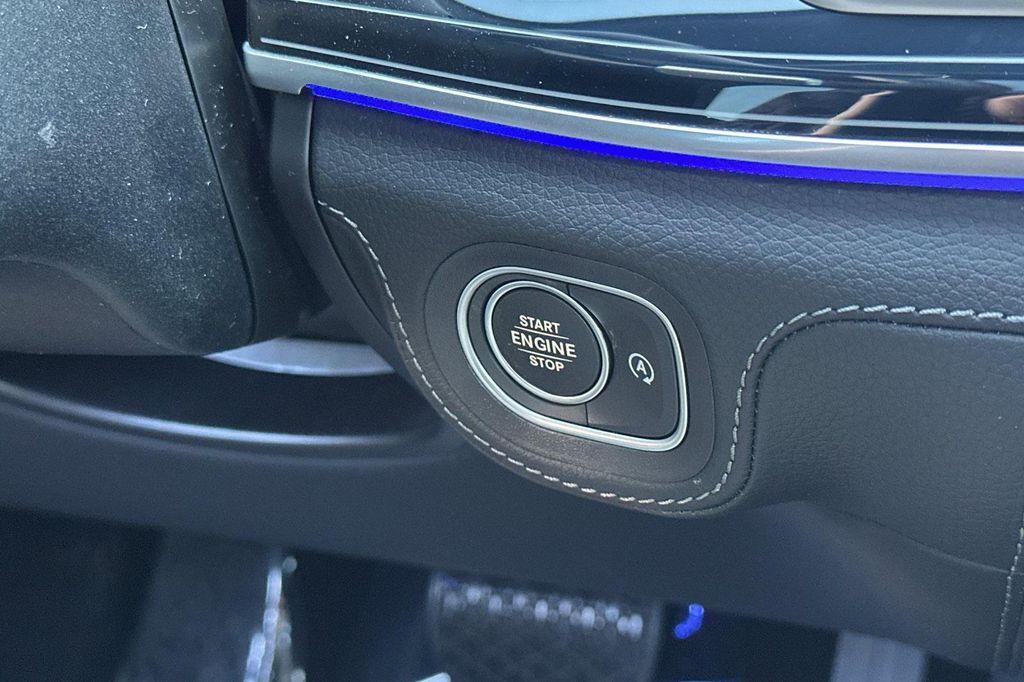 new 2025 Mercedes-Benz GLE 580 car, priced at $102,990