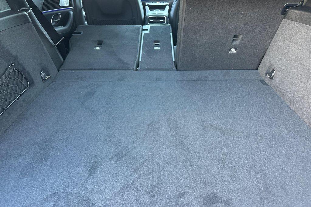 new 2025 Mercedes-Benz GLE 580 car, priced at $102,990