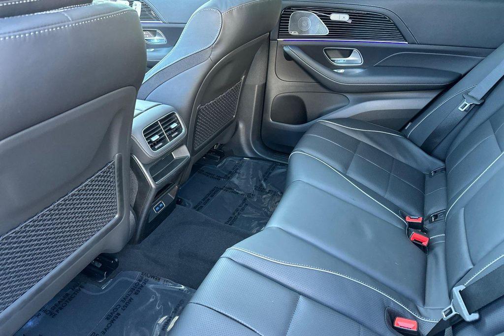 new 2025 Mercedes-Benz GLE 580 car, priced at $102,990