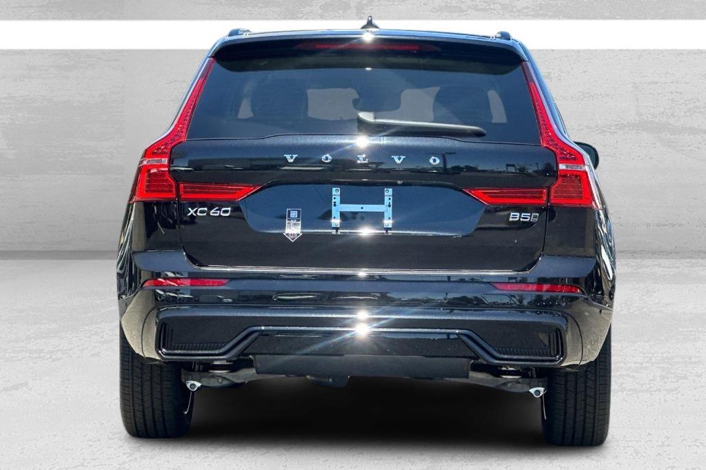 new 2024 Volvo XC60 car, priced at $55,725