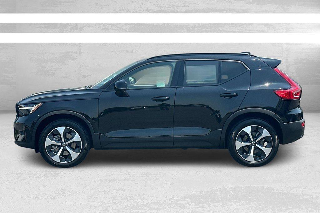 new 2025 Volvo XC40 car, priced at $46,335