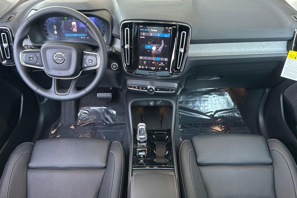 new 2025 Volvo XC40 car, priced at $46,335