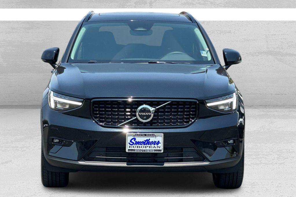 new 2025 Volvo XC40 car, priced at $46,335