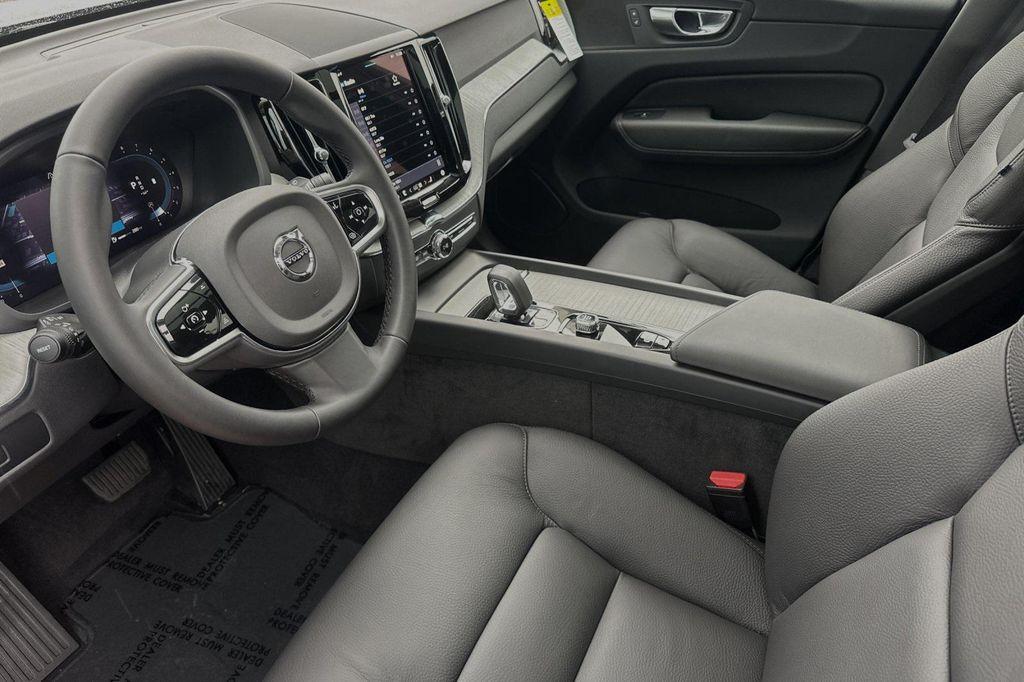 new 2025 Volvo XC60 car, priced at $43,725