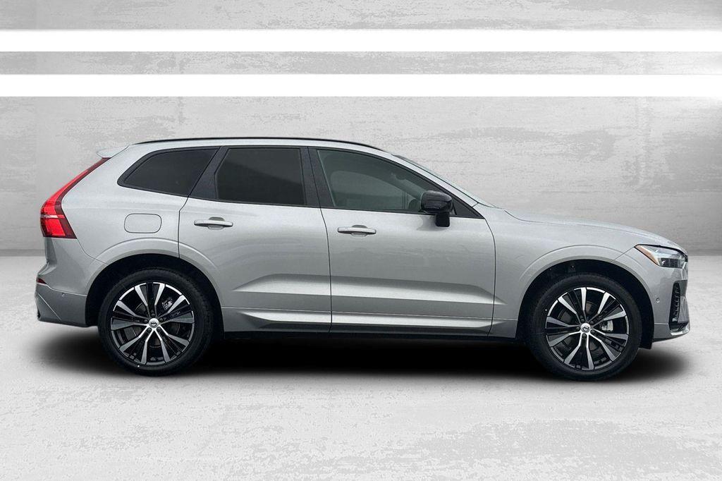 new 2025 Volvo XC60 car, priced at $43,725