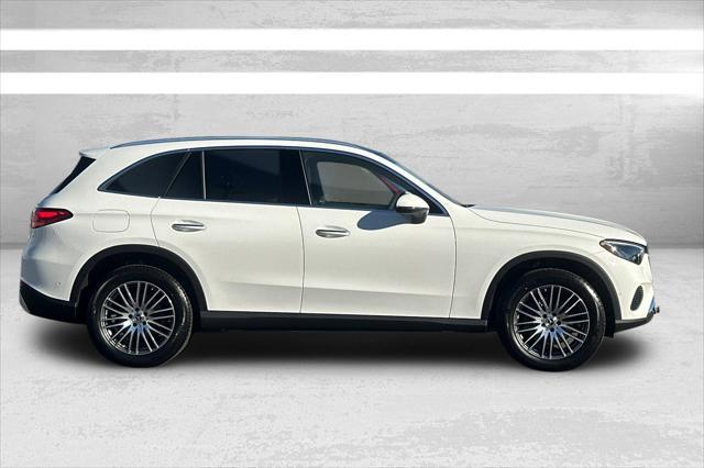 new 2025 Mercedes-Benz GLC 300 car, priced at $55,425