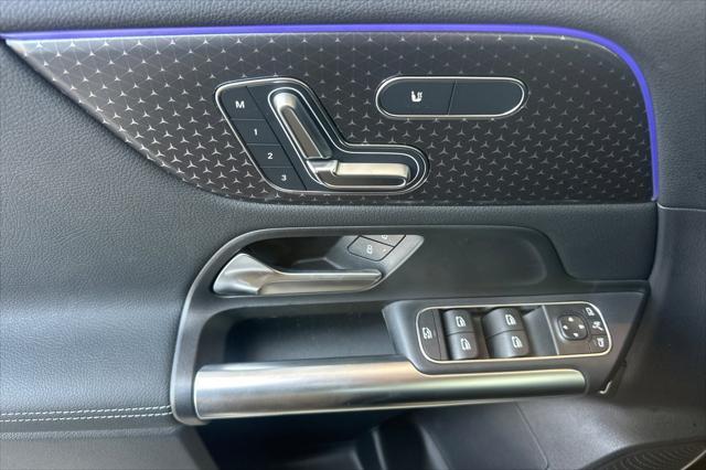 new 2025 Mercedes-Benz GLA 250 car, priced at $47,295