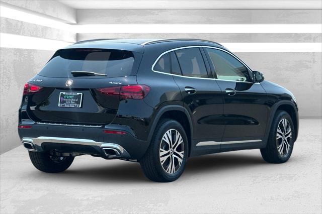 new 2025 Mercedes-Benz GLA 250 car, priced at $47,295