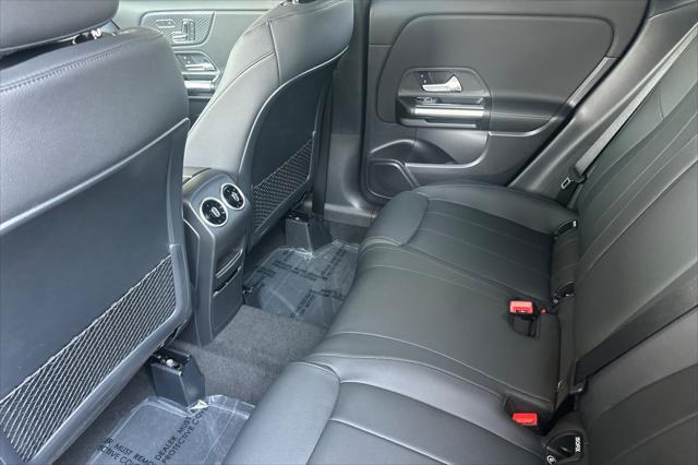 new 2025 Mercedes-Benz GLA 250 car, priced at $47,295