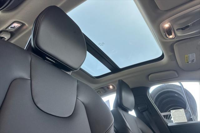 used 2022 Volvo S60 Recharge Plug-In Hybrid car, priced at $34,286