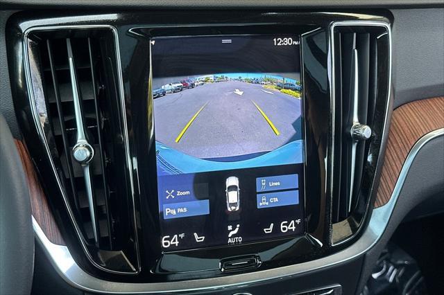 used 2022 Volvo S60 Recharge Plug-In Hybrid car, priced at $34,286
