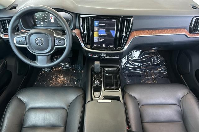 used 2022 Volvo S60 Recharge Plug-In Hybrid car, priced at $34,286