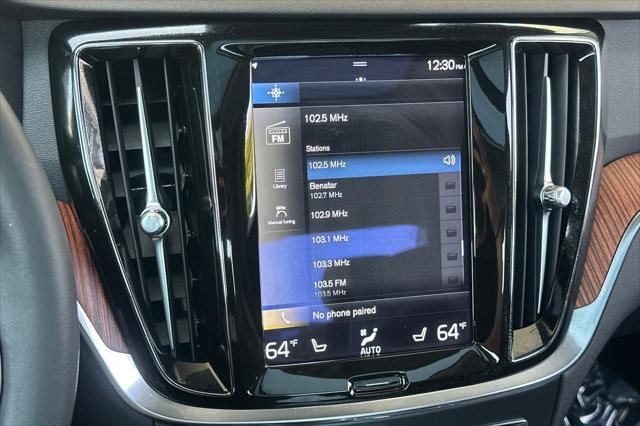 used 2022 Volvo S60 Recharge Plug-In Hybrid car, priced at $34,286