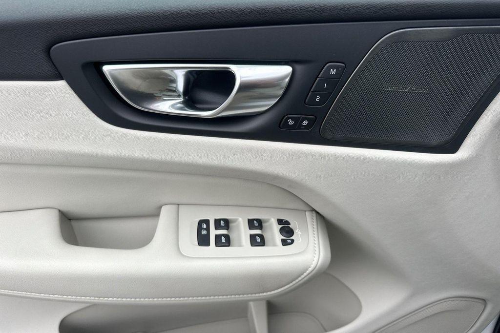 new 2026 Volvo XC60 car, priced at $63,935