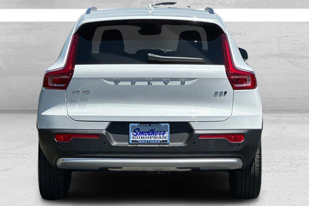 new 2025 Volvo XC40 car, priced at $46,335