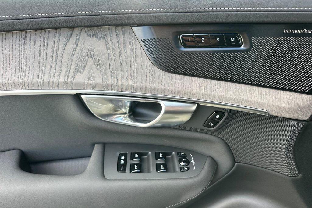 new 2026 Volvo XC90 car, priced at $76,730