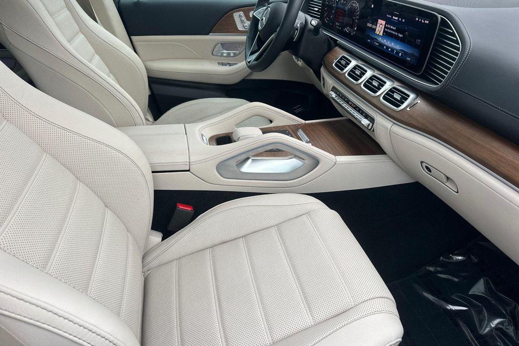 used 2024 Mercedes-Benz GLE 450 Plug-In Hybrid car, priced at $58,158