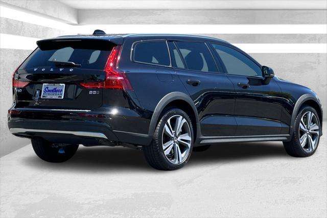 new 2024 Volvo V60 Cross Country car, priced at $55,685