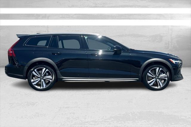 new 2024 Volvo V60 Cross Country car, priced at $55,685