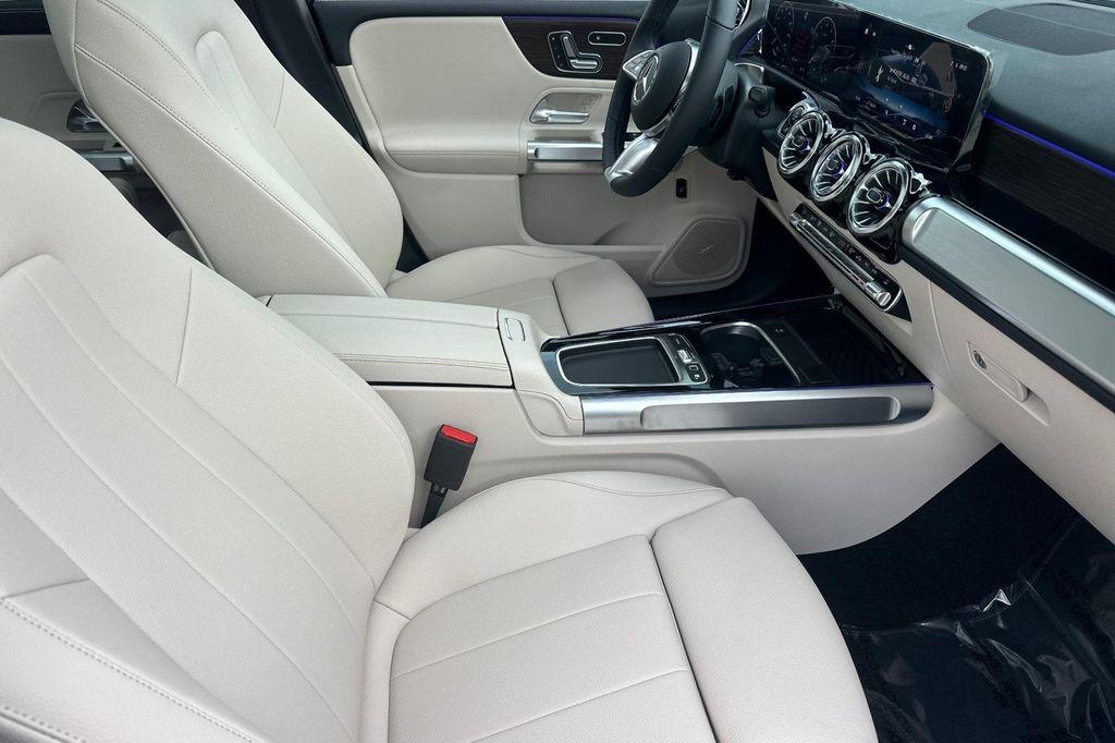 new 2026 Mercedes-Benz GLB 250 car, priced at $51,815